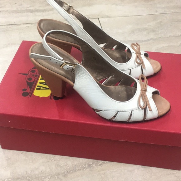 Vaneli sandals! So cute! - Picture 3 of 8